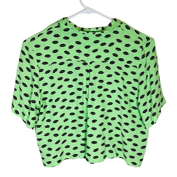 Zara lip-print neon green button-down blouse, size XS - Picture 2 of 3